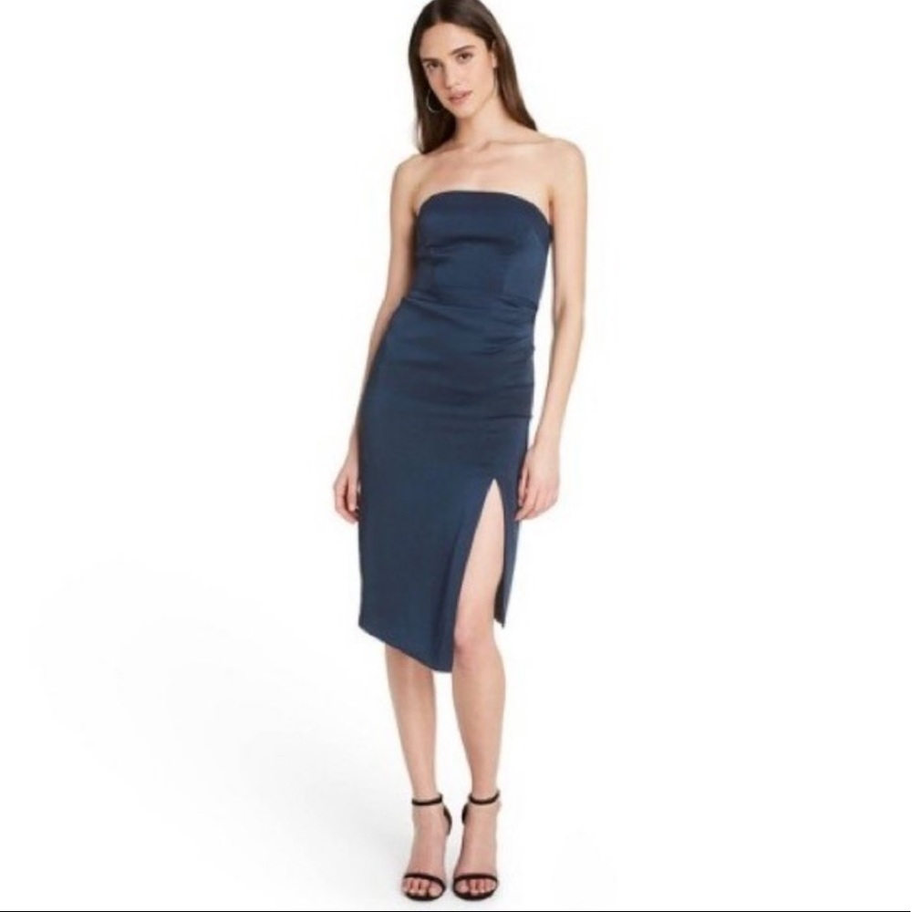 Cushnie x Target Strapless Navy Dress Size 2-NWT💕